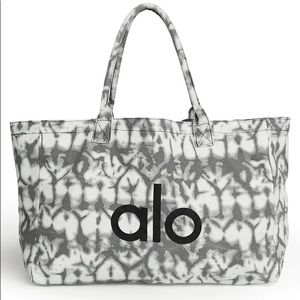Alo Yoga SHOPPER TOTE